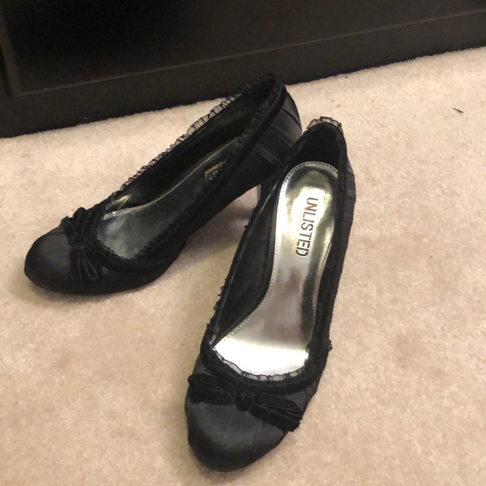Black satin party dress pumps